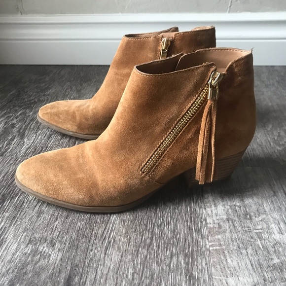 Franco Sarto short ankle bootie - Picture 3 of 6